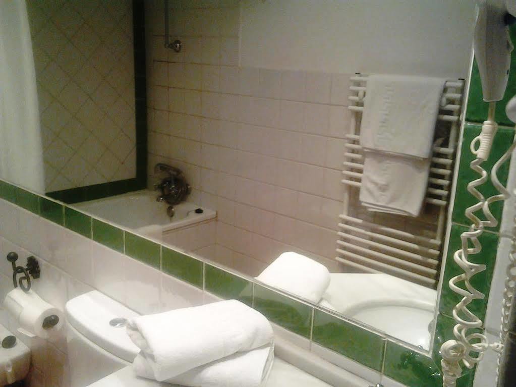 Apartamentos Santa Ana Granada Bagian luar foto